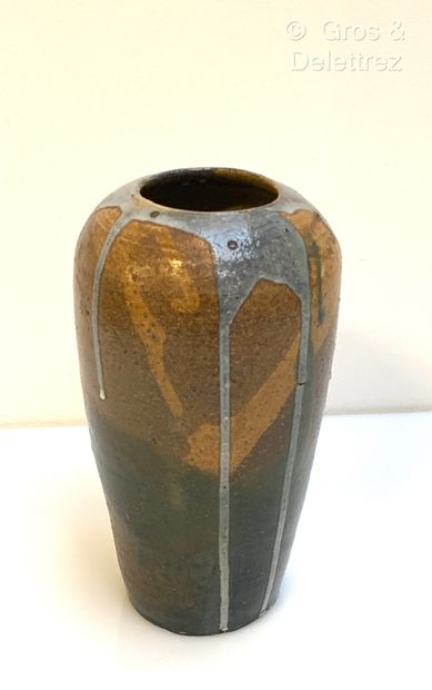 Eugène LION (1867 - 1945)
Vase tronconique...