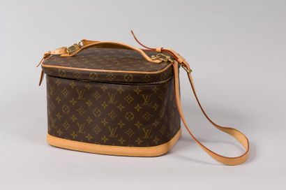 LOUIS VUITTON Vanity Nice en toile monogram et cuir naturel, fermeture éclair, poignée...