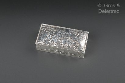 null Rectangular silver snuffbox with repoussé decoration of a boar-hunting scene,...