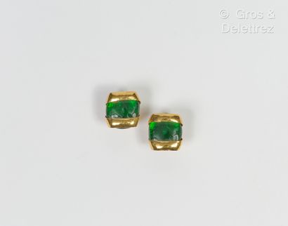 null FPS - Pair of imitation emerald glass paste ear clips with gilded metal bands....