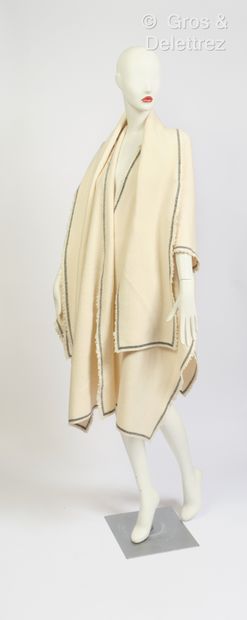 null JIL SANDER - Poncho in ecru wool with mottled piping, scarf collar. T.32.