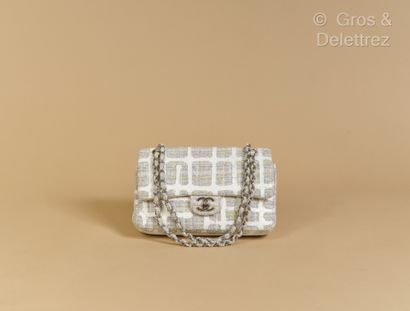 null CHANEL circa 2008 - "Classique" bag 25cm in grey, yellow and lurex checked tweed,...