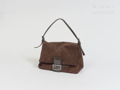null FENDI - 29cm "Baguette" bag in coffee velvet pork and colored leather. Good...