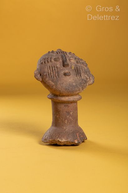 null Ashanti, Ghana
Funerary head 
Terracotta, traces of pigment
Late 19th century
Height:...