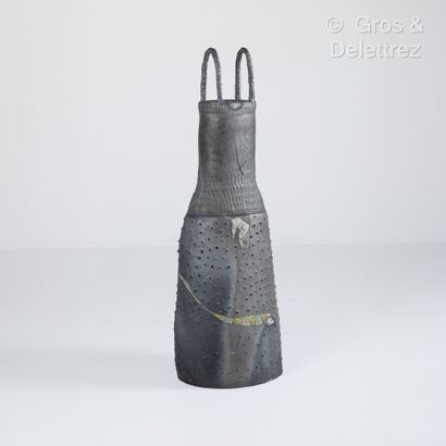 null Daphné CORREGAN (née en 1954)
Importante sculpture en céramique émaillée composée...