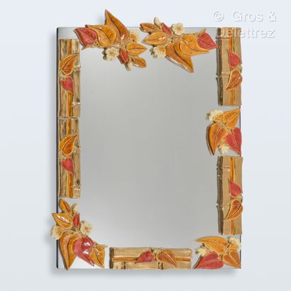 null Marion de CRECY (née en 1954)
Important miroir de forme rectangulaire en céramique...