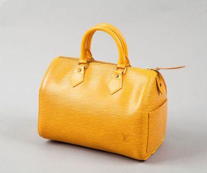 LOUIS VUITTON Sac «Speedy» 25 cm en cuir épi jaune, fermeture éclair, double poignée,...