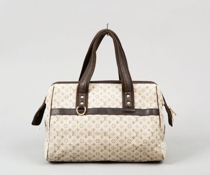 LOUIS VUITTON Sac «Joséphine» grand modèle en tissus chiné mini monogram taupe et...