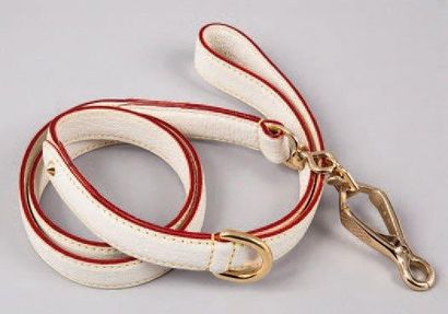 LOUIS VUITTON Laisse pour chien en cuir grené blanc, surpiqûres jaunes. Très bon...