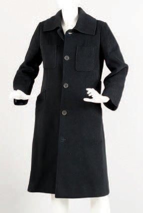 HERMES Paris Manteau en laine et cachemire noir, grand col, simple boutonnage à cinq...