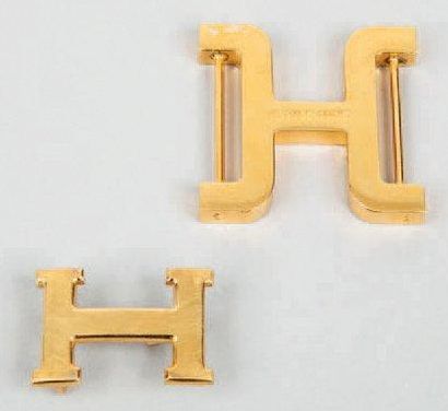 HERMÈS Paris made in France Lot comprenant deux boucles de ceinture plaqué or figurant...