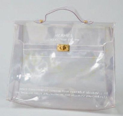 HERMES Paris Collection Été 1996 Sac modèle "Kelly" 32 cm en plastique transparent,...