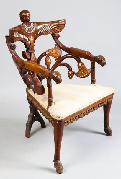 null Très original fauteuil de bureau en noyer marqueté de bois teintés, os et partiellement...