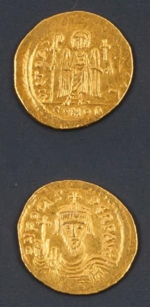 null PHOCAS (602-610). Solidus. Constantinople. (M. 8 3 p. 221). Or. 4,43 g. Très...
