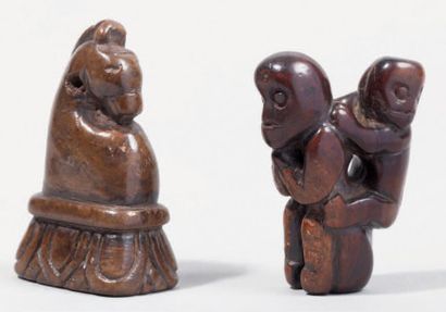 null Deux toggle en bois représentant un singe et un cheval Haut:5,2 et 6 cm
