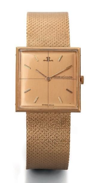 JAEGER LECOULTRE N°167799 vers 1950 Belle montre bracelet carrée en or. Cadran or...
