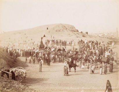 Zangaki Frères Arrivée du Mahmal au Caire, tapis sacré de Mahomet, c. 1880. Épreuve...