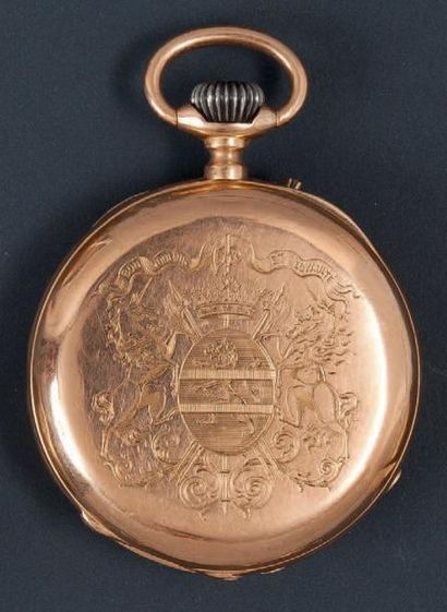 ANONYME N° 15982 vers 1900 Montre de poche en or rose. Boîtier rond, dos gravé aux...