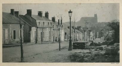 Vicomte Paul de Singly (1844-1912) Bourges et ses environs, avril 1906. 3 tirages...