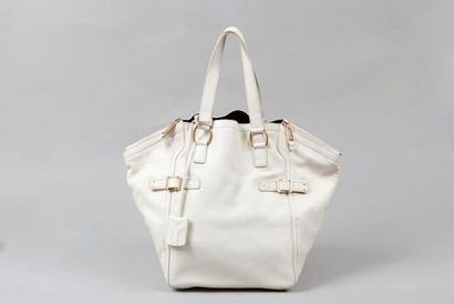 Yves Saint LAURENT Sac en cuir grené souple blanc, demi fermetures éclairs, double...