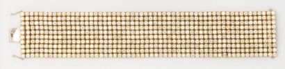 null Bracelet «Manchette» en or jaune composé de 10 rangs de diamants taillés en...