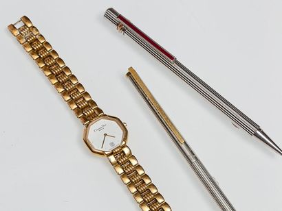 null Lot comprenant un bracelet montre en métal de marque Christian Dior, un stylo...
