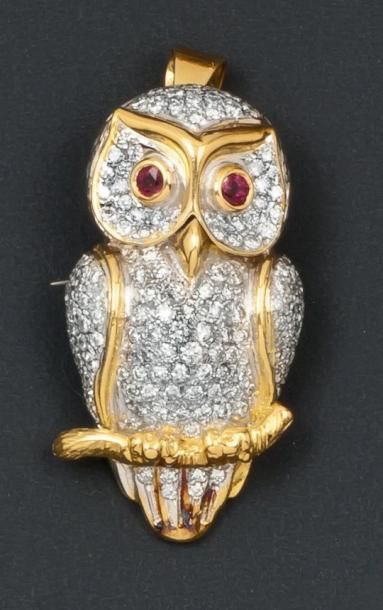 null Broche pendentif «Hibou» en or jaune et or gris entièrement sertie de diamants,...