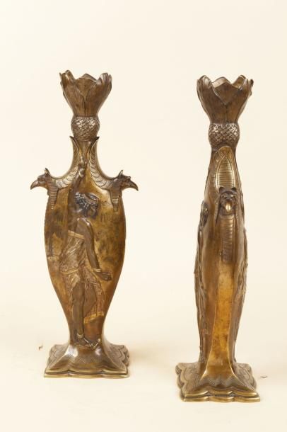 Charles LOUCHET (D'après) (XIXème -XXème siècle) Paire de vases en bronze doré et...