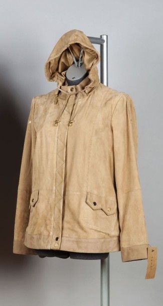 null Lot composé de 35 parkas zippées en agneau velours beige, petit col, fermeture...