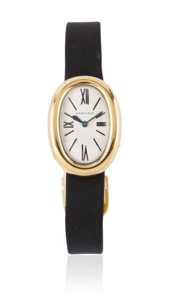 CARTIER BAIGNOIRE n° 50292 vers 1960 Belle montre bracelet de dame en or. Boîtier...