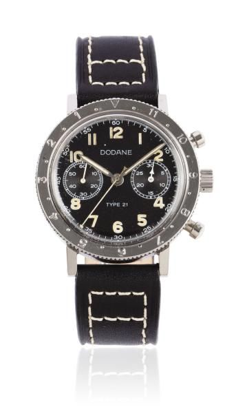 DODANE TYPE 21 vers 1960 Chronographe bracelet de pilote en acier. Boîtier rond,...