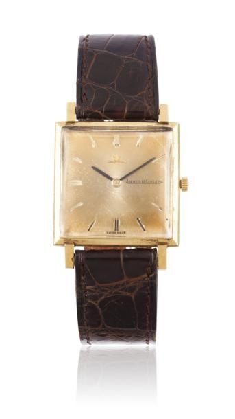 JAEGER LECOULTRE N°825956 vers 1950 Montre bracelet carrée en or. Cadran or avec...