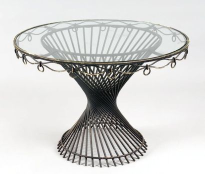 MATHIEU MATEGOT - 1950 Table de salle à manger modèle "Anthéor", dalle de verre reposant...