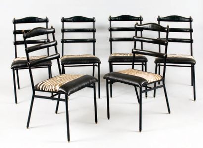 JACQUES ADNET (1900-1984). vers 1965 Suite de six chaises entièrement gainées de...