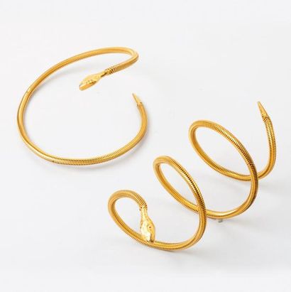 ANONYME Parure en métal doré composée d'un collier serpent et d'un bracelet manchette...