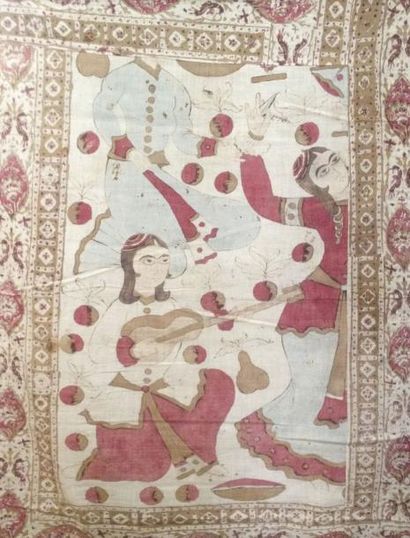 null Frangment de pitchway peint sur tissu représentant une musicienne et deux danseuses...