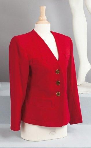 SAINT LAURENT rive gauche circa 1985 Veste en lainage rouge, encolure en v, simple...