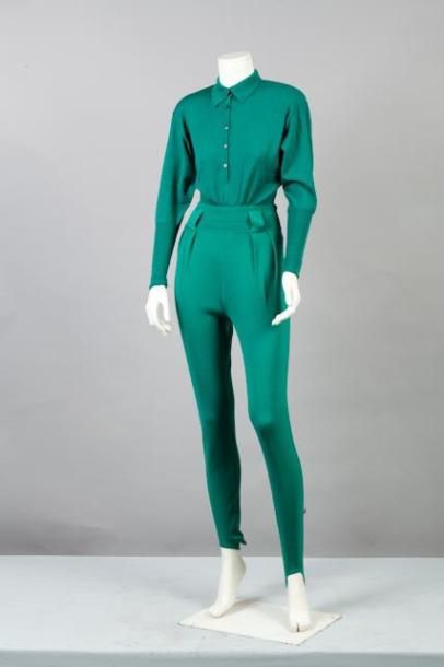 ALAÏA circa 1987/1989 Ensemble en jersey de laine vert émeraude composé d'un body...