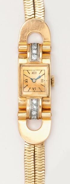 null Bracelet montre de dame en platine et or jaune, les attaches serties de diamants,...