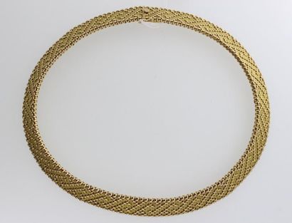 null Collier souple en or jaune mat et poli. P. 94,8g