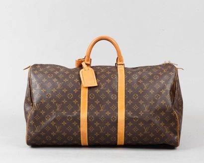 LOUIS VUITTON Sac "Keepall" 50cm en toile monogram et cuir naturel, fermeture éclair...