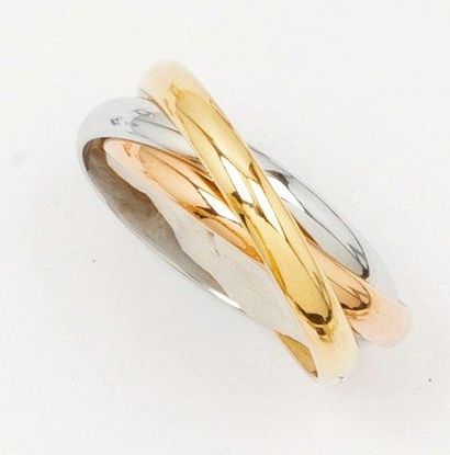 CARTIER - TRINITY Bague trois anneaux en or de trois couleurs. Signée Cartier et...