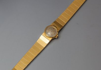 PATEK PHILIPPE pour TIFFANY & Co Bracelet montre de dame en or jaune. Mouvement mécanique....