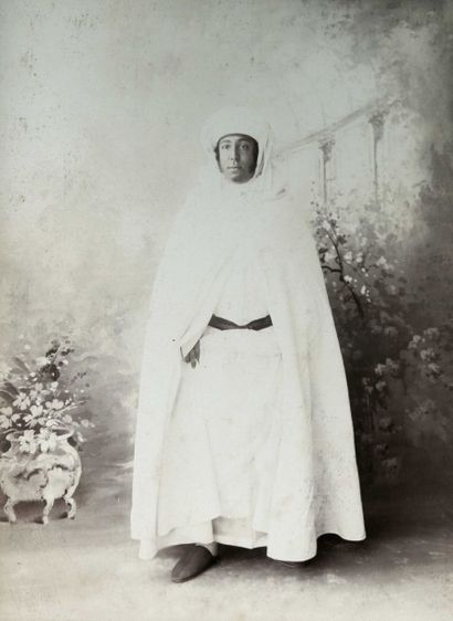 Sultan Moulay Abdelaziz Maroc, c. 1900-1905. Portrait du Sultan Moulay Abdelaziz....