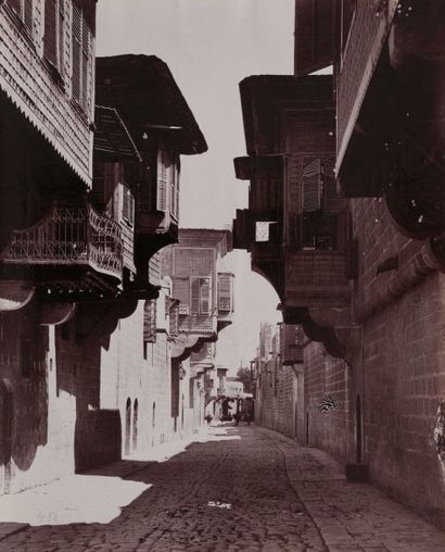 Auteur non identifié Alep, c. 1885. Vues générales. Minarets. Mausolée. Citadelle....