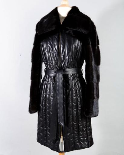 G. FISCHELIS Manteau zippé en Vison femelle lustré noir Saga et cuir agneau noir...