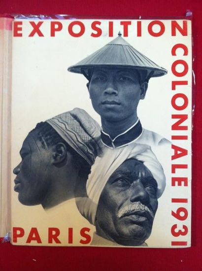 null L'Exposition Coloniale de 1931. Album photographique regroupant 60 photographies....