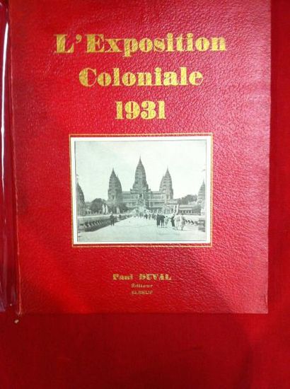 null L'Exposition Coloniale de 1931. Album photographique regroupant 60 photographies....
