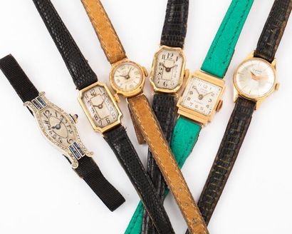 null Lot de six montres de poignet de dame en or jaune et bracelet de cuir. P. Brut...