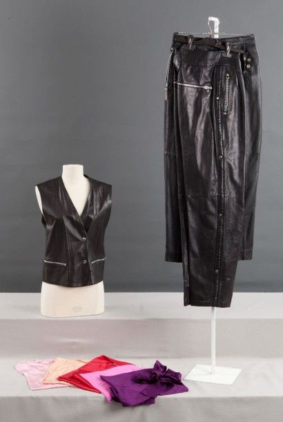 Idéal cuir pour Claude MONTANA, SAINT LAURENT Rive gauche Lot composé de deux pantalons...